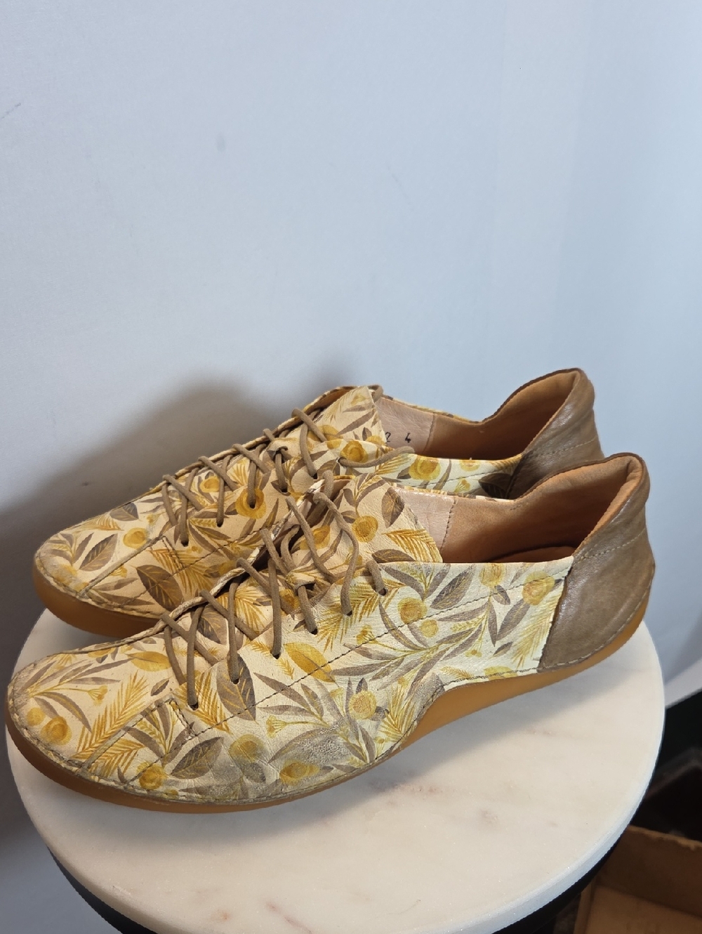 Think! Leather Floral Rubber Sole Flats Size 42